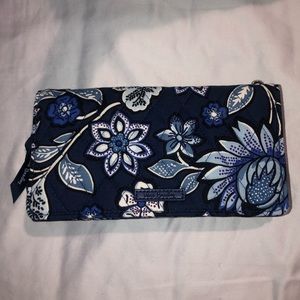 Vera Bradley RFID Wallet Crossbody BOGO 1/2 OFF